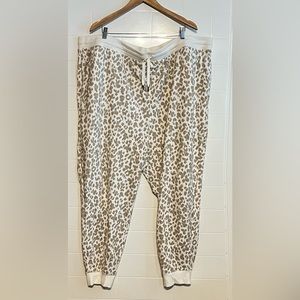 Old Navy 4X leopard print jogger